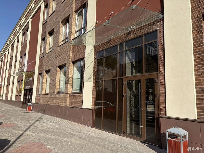 Помещение свободного назначения 318 м²